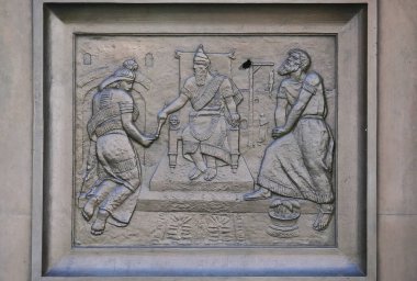 Hırvatistan 'ın Sibenik kentindeki Aziz James Katedrali' nin Aslan Kapısı 'nda İncil' de yer alan bir rahatlamanın yakın çekimi