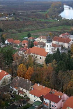 Hırvatistan 'ın Petrinja kentindeki St. Lawrence Kilisesi
