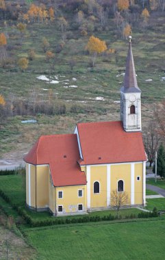 Hırvatistan 'ın Stari Farkasiç kentindeki Kutsal Bakire Meryem' in Ziyareti Kilisesi;