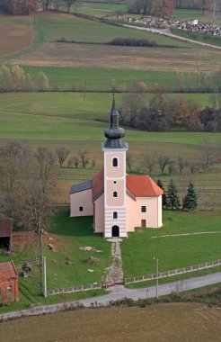 Hırvatistan 'ın Zrinjski Topolovac kentindeki Aziz Mikail Kilisesi