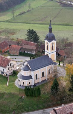 Hırvatistan 'ın Sandrovac kentinde Kutsal Bakire Meryem' in Ziyareti Kilisesi