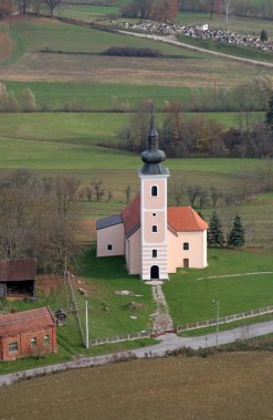 Hırvatistan 'ın Zrinjski Topolovac kentindeki Aziz Mikail Kilisesi