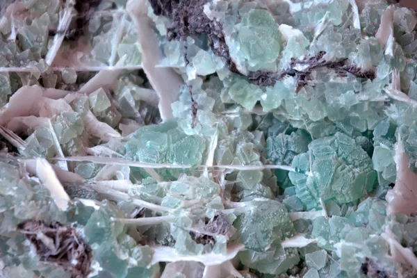 蛍石の鉱物結晶のクローズ アップ バック グラウンド — ストック写真