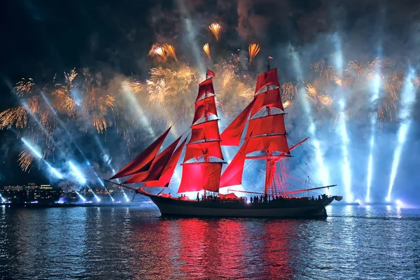 Celebration Scarlet Sails show during the White Nights Festival — Stock Photo, Image