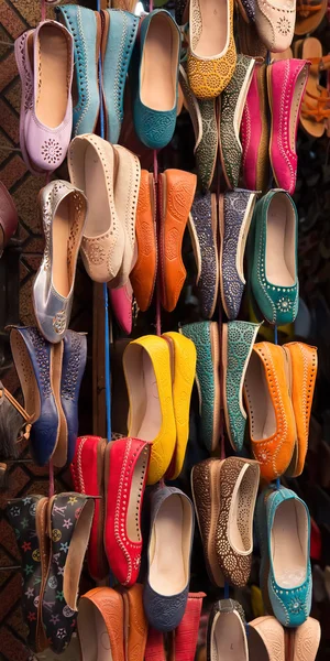 Moroccan colourful leather shoes on display — Stock Photo, Image