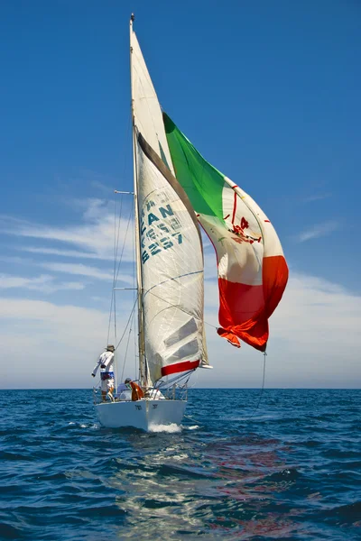 Tel Aviv, Israel - 15 maj 2010: "Ofek Yachts Cup" konkurrens. — Stockfoto