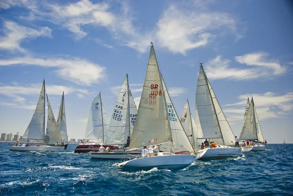 Tel Aviv, Israel - 15 maj 2010: "Ofek Yachts Cup" konkurrens. — Stockfoto