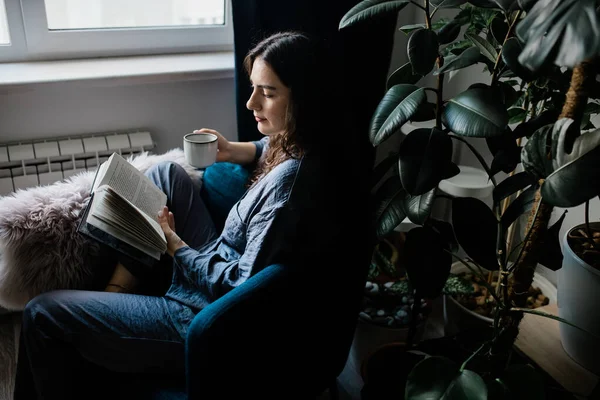 Woman Reading Book While Sitting Comfortable Chair Home — Stock Photo, Image