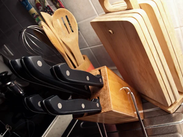 Деталь Домашньої Кухні Набором Ножів Передньому Плані — стокове фото