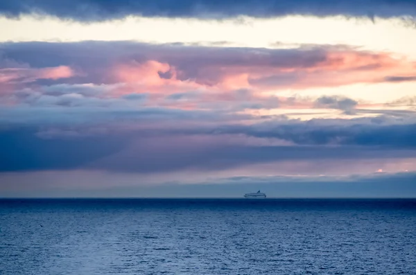 Vista do pôr do sol sobre o mar Báltico — Fotografia de Stock