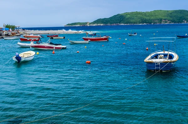 Vista de la bahía de mar y barcos — Foto de Stock