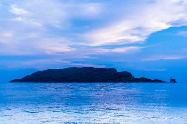 Sveti Nikola Adası gün batımı görünümü — Stok fotoğraf