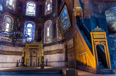 Istanbul'da Aya Sofya tapınağında iç görünüm