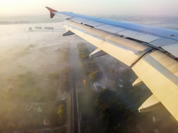 Вид на закат с самолета
