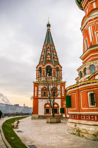 圣瓦西里大教堂在冬天在莫斯科，俄罗斯 — 图库照片