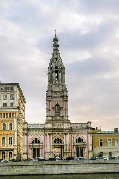 Vista sul campanile del Tempio di Sofia Saggezza a Mosca — Foto Stock