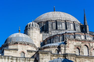 Istanbul'da cami görüntüleyin