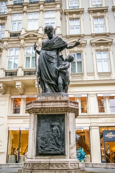 Vista sobre estátua em Viena — Fotografia de Stock