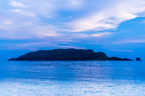 Sveti Nikola Adası gün batımı görünümü — Stok fotoğraf