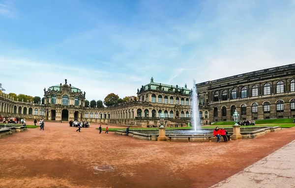 Vista sul Palazzo Zwinger a Dresda, Germania — Foto Stock