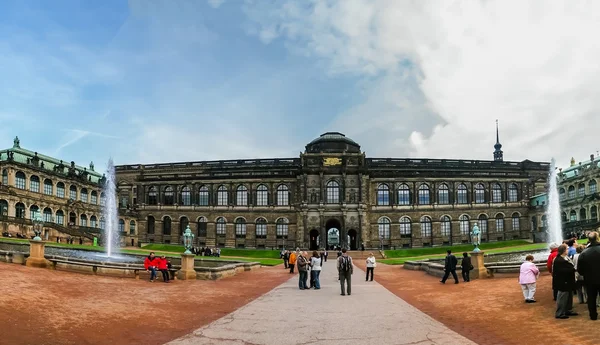 Vista sobre Zwinger Palace em Dresden, Alemanha — Fotografia de Stock