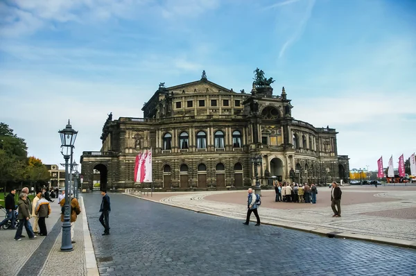 Θέα στην όπερα στη Δρέσδη, Γερμανία — Φωτογραφία Αρχείου