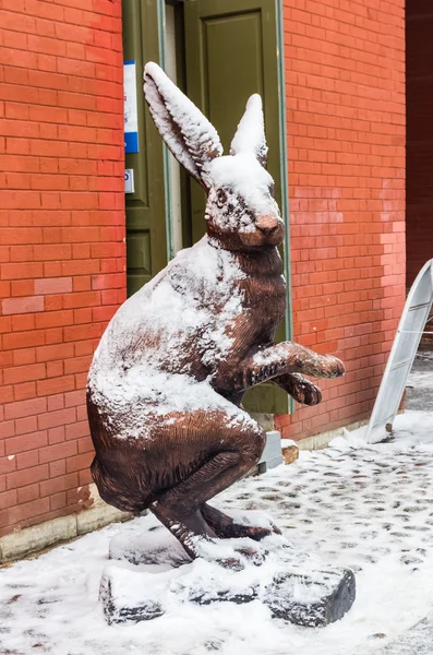 Bronze hare statue at Peter and Paul Fortress in Saint-Petersbug — Stock Photo, Image