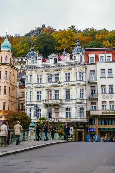 Bekijken op hotels in Karlovy Vary, Tsjechië — Stockfoto