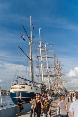 Yelkenli yarışı, saint-petersburg üzerinde