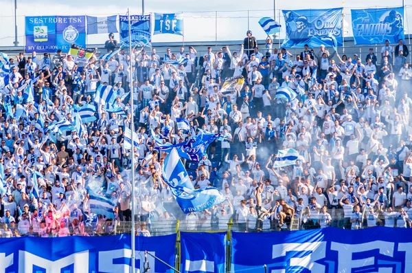 Zenit Saint-Petersburg fans — Stock Photo, Image