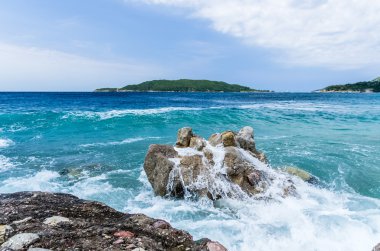 Denizde fırtına dalgası