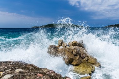 Denizde fırtına dalgası