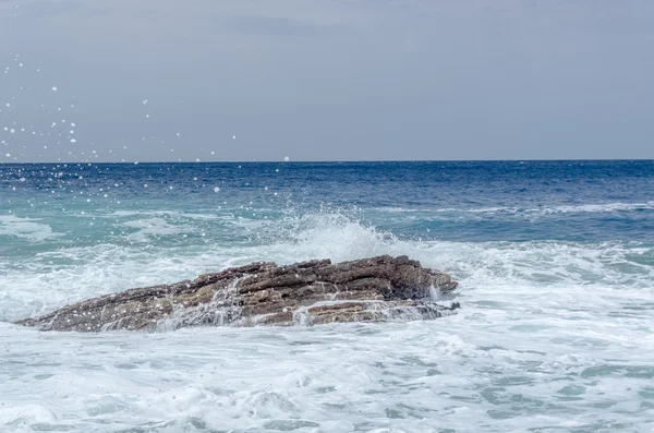 Onda de tempestade no mar — Fotografia de Stock