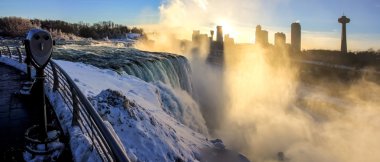 Niagara sınır Ontario Nehri üzerinde ABD ve Kanada Ontario arasında kış döneminde düşüyor