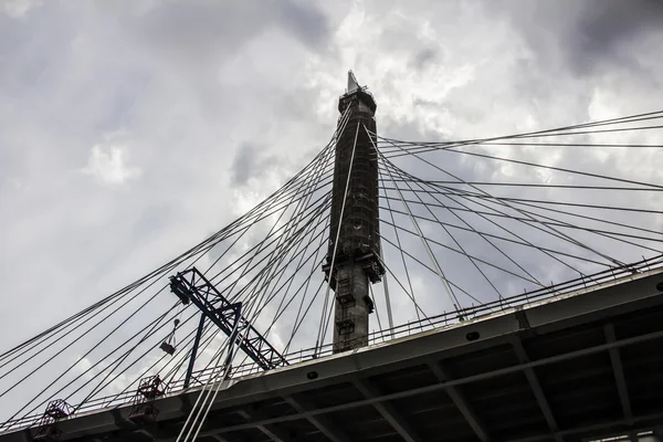 Construcción de puentes y carreteras sobre el río Neva y el golfo — Foto de Stock