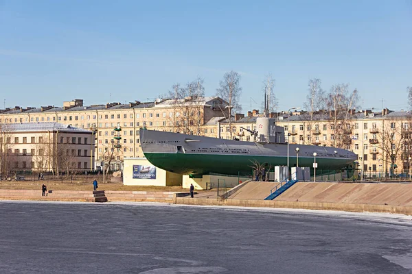 Narodovolets D-2 Denizaltı Müzesi Rusya Federasyonu, Saint Petersburg, 11 Nisan 2021 denizaltının kıç tarafı. Rusça 