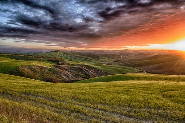 Zonsondergang in Toscane — Stockfoto