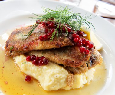 İsveçli geleneksel incelik strommingsflundra olarak da bilinir