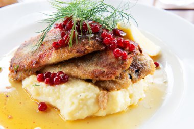 İsveçli geleneksel incelik strommingsflundra olarak da bilinir