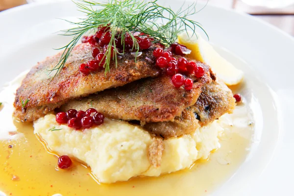 İsveçli geleneksel incelik strommingsflundra olarak da bilinir