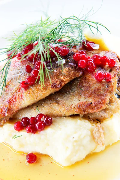 İsveçli geleneksel incelik strommingsflundra olarak da bilinir