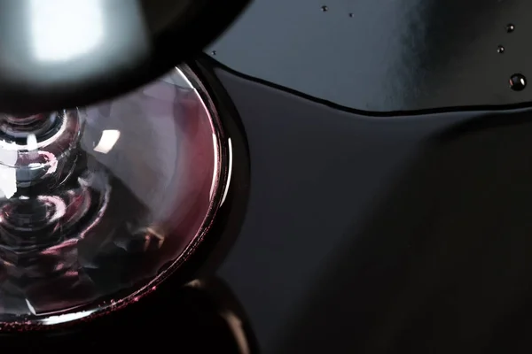 Verre Vin Rouge Sec Sur Surface Noire Gros Plan Macro — Photo