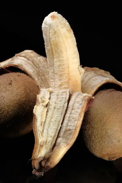 Delicious Sweet Ripe Red Banana Kiwi Fruits Close Black Background — Stock Photo, Image