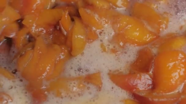 Herstellung Von Marmelade Aus Reifen Saftigen Süßen Pfirsichfrüchten Nahaufnahme Makrofotografie — Stockvideo