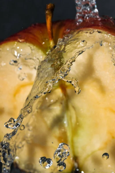 Half Red Ripe Sweet Apple Stream Clean Water Close Macro — Stock Photo, Image