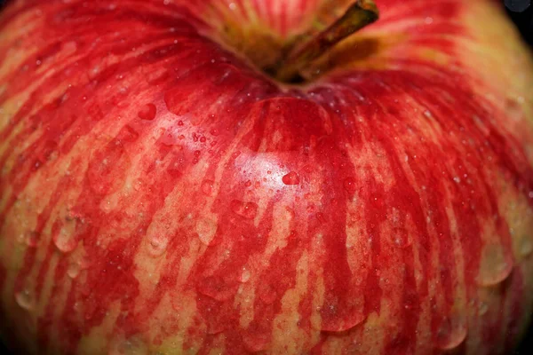 Red Ripe Sweet Apple Stream Clean Water Close Macro Photography — Stock Photo, Image