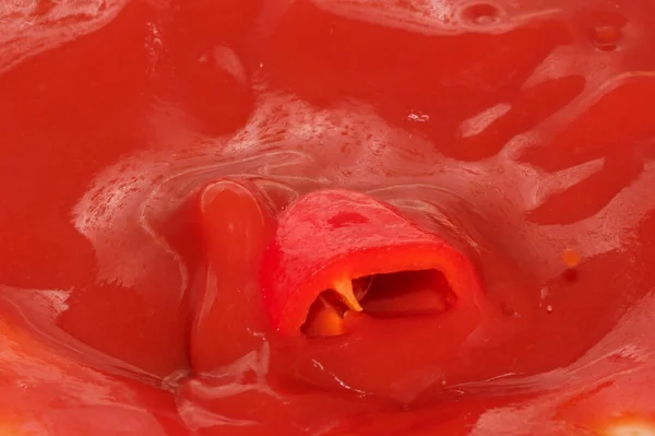 Fundo Supermercado Vermelho Suco Tomate Com Pimenta Doce Splash Close — Fotografia de Stock
