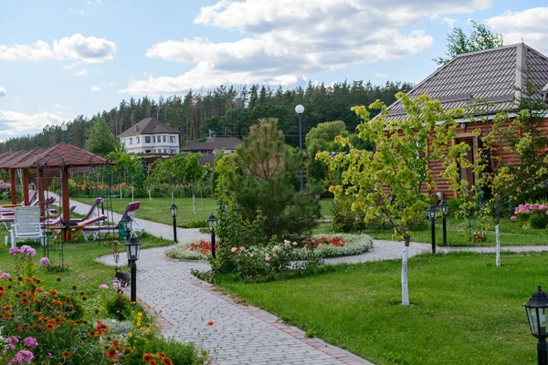 Landhaus aus Holz — Stockfoto