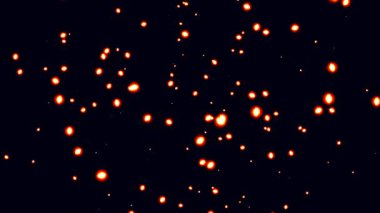 Gökyüzü dağların üzerindeki harikalarını gösterirken parlak yıldızlar gece parlıyor..