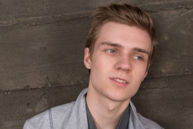 Genç bir adamın portresi